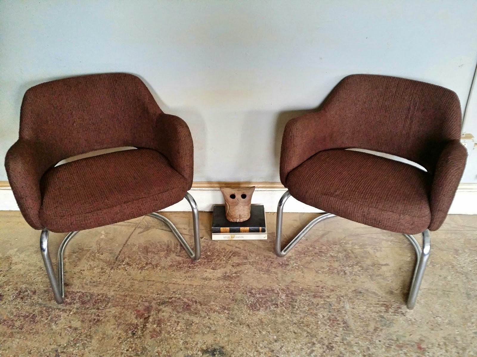 Vintage Ground Pair of Amazing Mid Century Chairs