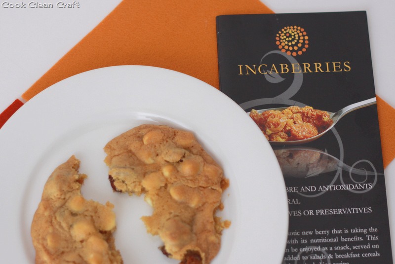 [Incaberry%2520and%2520White%2520Chocolate%2520Cookies%2520%25282%2529%255B14%255D.jpg]