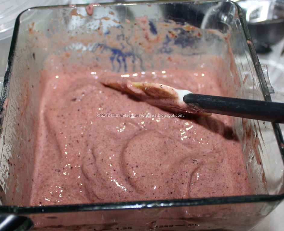 [Breakfast%2520In%2520A%2520Glass%2520Protein%2520Smoothie%2520-%2520use%2520a%2520spatula%255B3%255D.jpg]