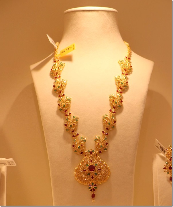 Gold_Necklace (1)