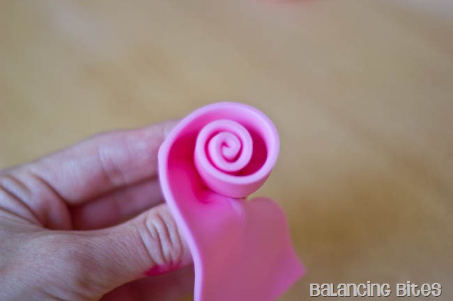 [Pink%2520Fondant%2520Ribbon%2520Rose%25202%2520%25281%2520of%25201%2529.jpg]