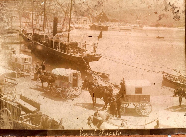 Antigua foto del puerto de Soller, en donde se aprecia el vapor LEON DE ORO. Foto cortesia de Michel Waller.jpg