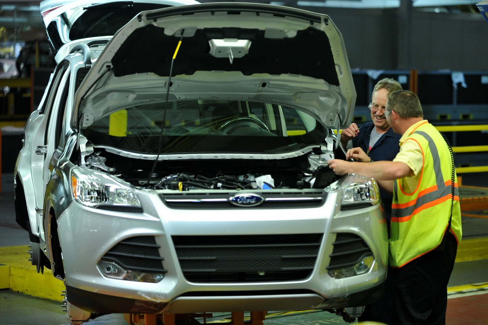 [Ford-Louisville-Plant-Escape%255B2%255D.jpg]