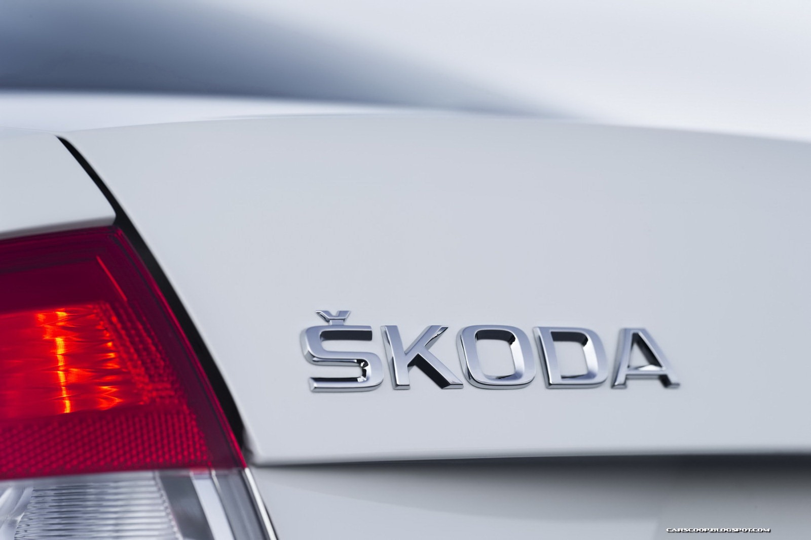 [2013-Skoda-Rapid-72%255B2%255D.jpg]
