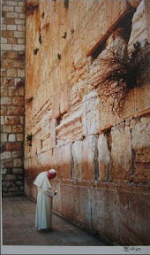 david-rubinger-pope-john-paul-ii-at-the-western-wall-2632000.jpg