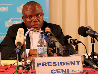Pasteur Ngoy Mulunda le 11/11/2011à Kinshasa, lors d’une conférence de presse. Radio Okapi/ Ph. John Bompengo