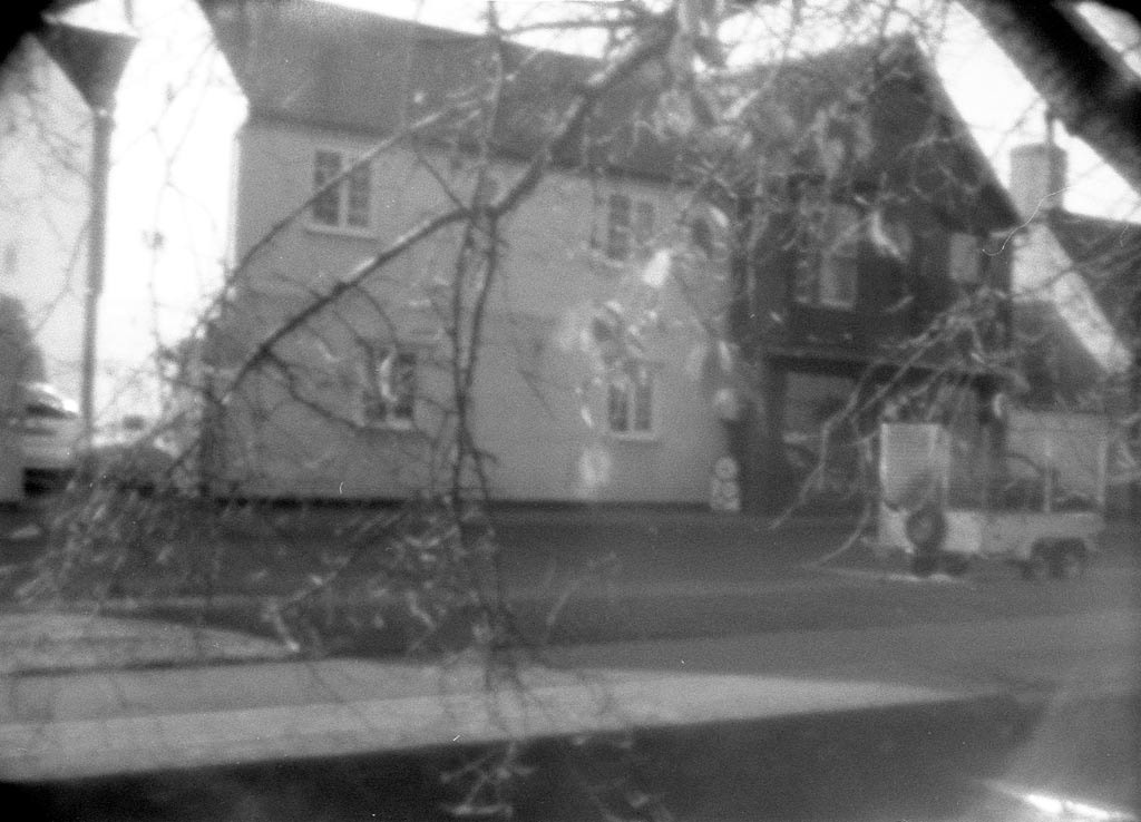 [Pinhole-2%255B7%255D.jpg]