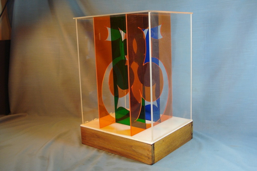 [Lucite%2520numeral%2520sculpture1%255B4%255D.jpg]