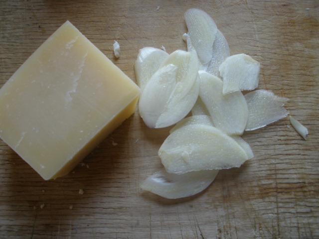 [Ricotta%2520cheese%2520and%2520garlic%255B4%255D.jpg]