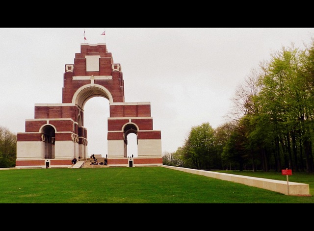 [Thiepval%2520Memorial%255B4%255D.jpg]