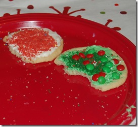Elf & Cookie Decorating 025