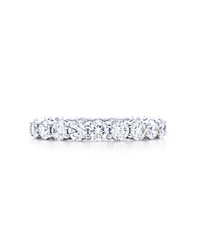 Kate’s engagement ring is definitely a stunner. To complement it, she might want to choose a platinum wedding band with brilliant-cut diamonds like this style from Tiffany. Kate’s engagement ring is definitely a stunner. To complement it, she might want to choose a platinum wedding band with brilliant-cut diamonds like this style from Tiffany.