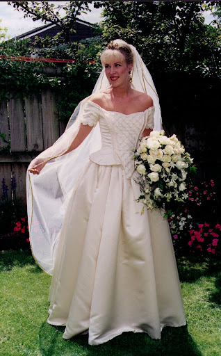 ainslie   1700s style wedding