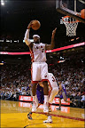 lebron james nba 121105 mia vs phx 07 King James wears 5 Colorways of Nike LeBron X in 6 Games