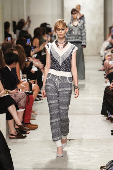 HiimaB_CHANEL_018_1366_450x675 HiimaB_CHANEL_018_1366_450x675