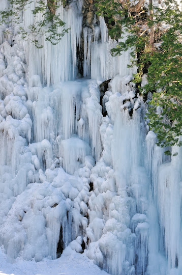 青氷の滝