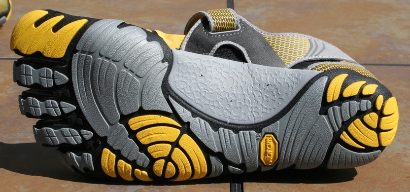 [Vibram%2520Fivefingers%2520Komodosport%2520Sole%255B4%255D.jpg]