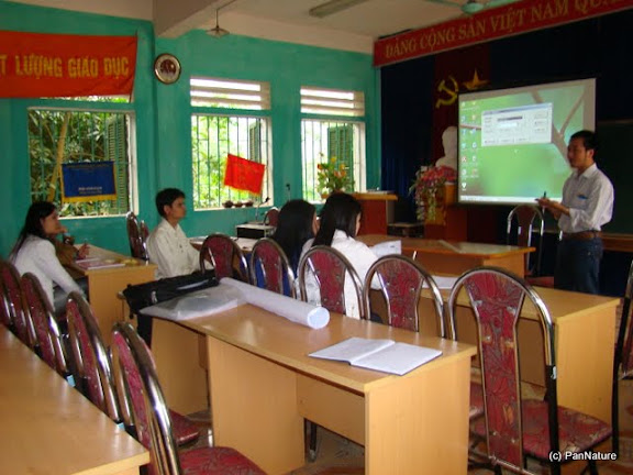 A meeting with teachers in Tung Ba commune to share experience, issues and concerns in teaching environmental education and raising awareness on the Tonkin Snub-nosed Monkey.