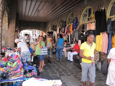 Markt_unter_Arkaden Markt_unter_Arkaden