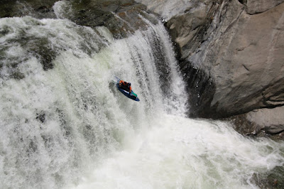 Paddler: Marco Guidi<br />
River: Dinkey Creek, The Waterfalls