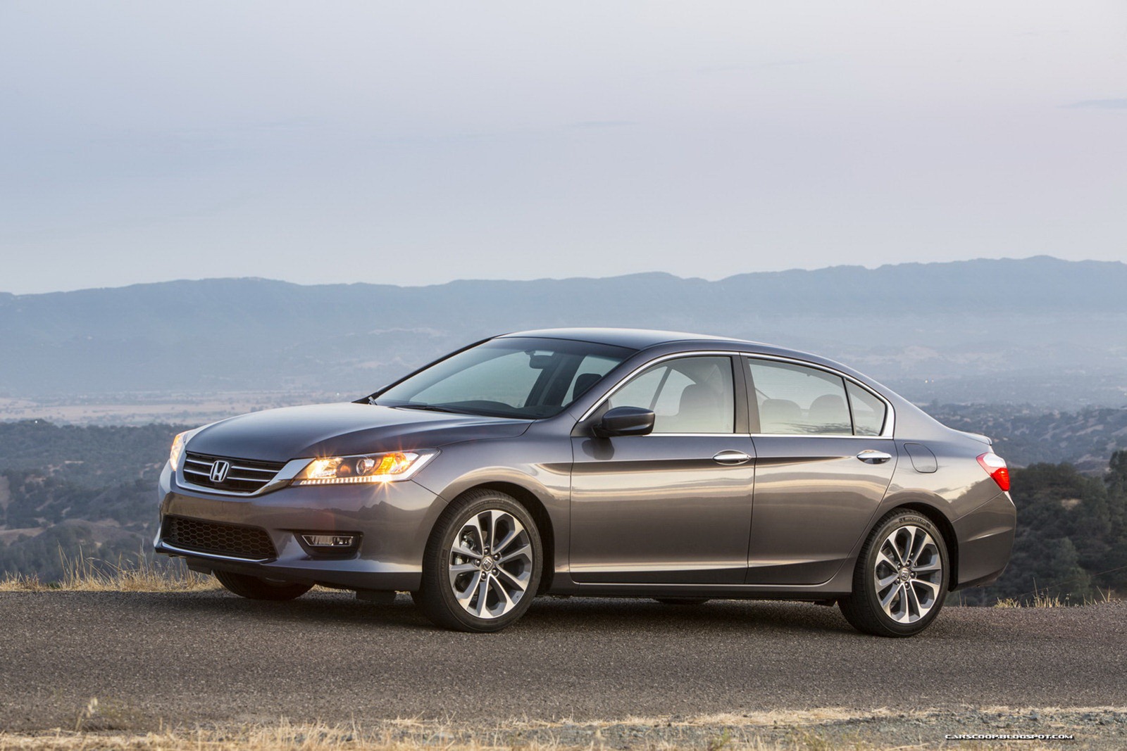 [2013_Honda_AccordSport_Sedan_314%255B2%255D.jpg]