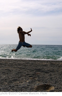 'learn to fly' photo (c) 2007, Davide Mancini - license: http://creativecommons.org/licenses/by-nd/2.0/