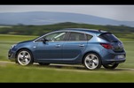 Opel-Astra-5-door-2