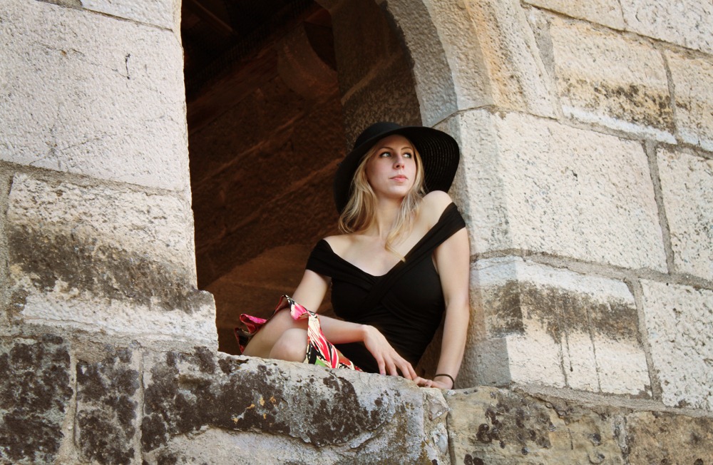 [Portugal%2520St%2520George%2520Castle%2520Window%2520Emily%25202%255B3%255D.jpg]