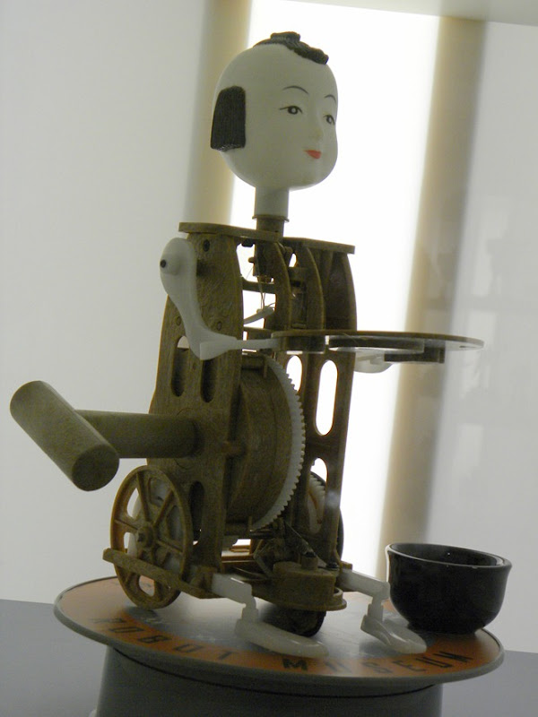 191端茶機器人｜日本