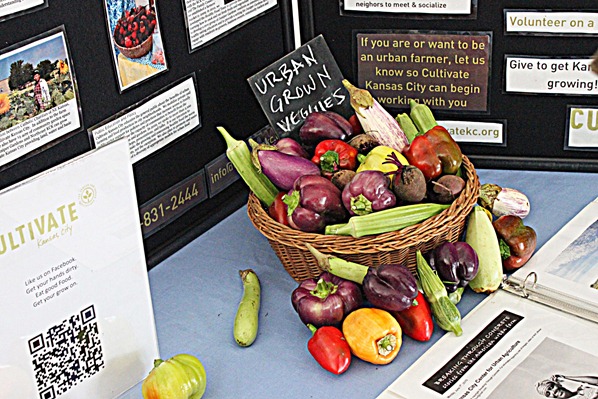 [Farm%2520Aid%2520Booth%252010%255B4%255D.jpg]