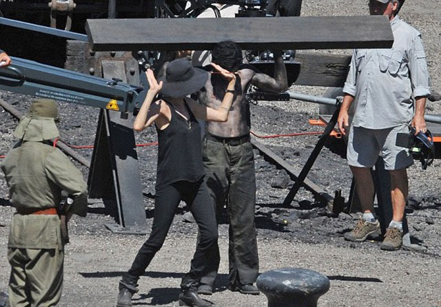 Képek Ausztráliából Angelina Jolie új háborús filmjének forgatásáról 04