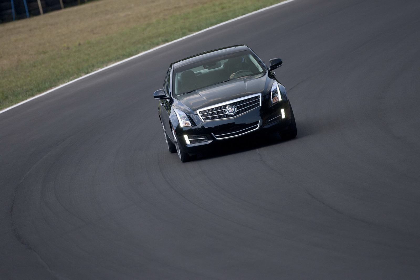 [2013-Cadillac-ATS-80%255B2%255D.jpg]