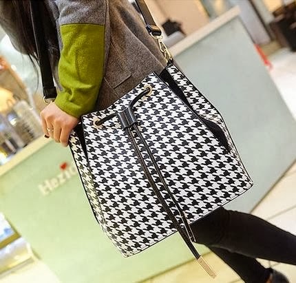 [U4928%2520%2528190.000%2529%2520-%2520MATERIAL%2520PU%2520SIZE%2520L30-40XH26XW14CM%2520WEIGHT%2520750GR%2520COLOR%2520AS%2520PHOTO%255B2%255D.jpg]