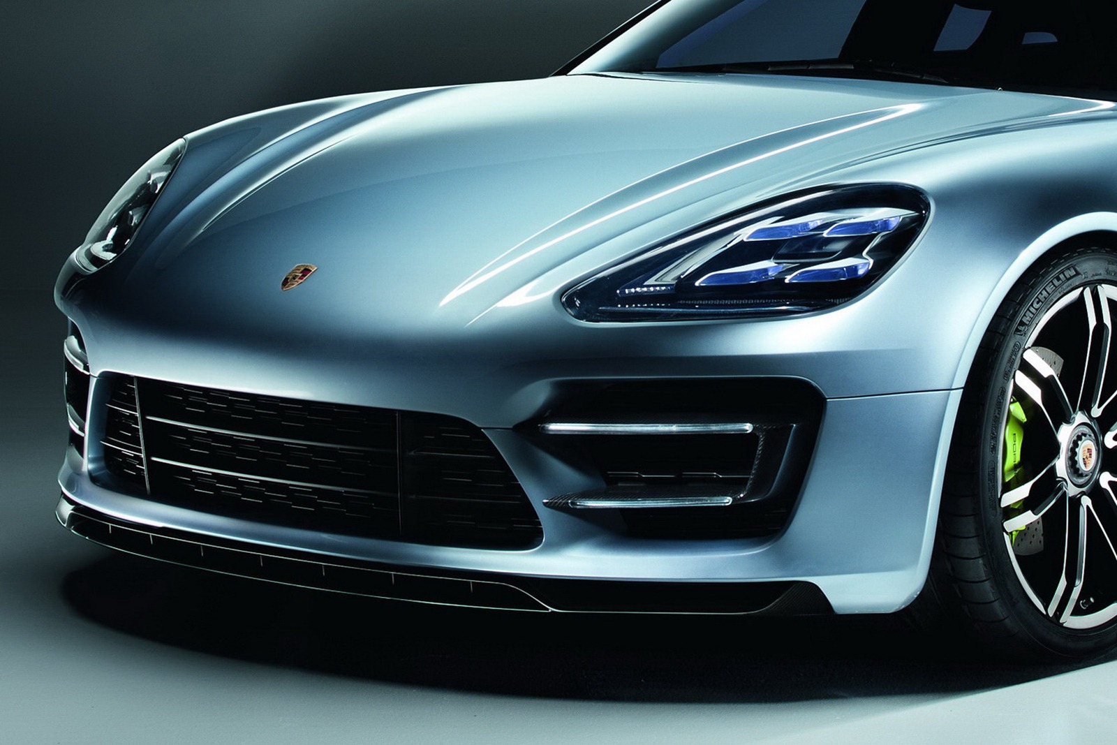 [Porsche-Panamera-Sport-Turismo-25%255B2%255D.jpg]