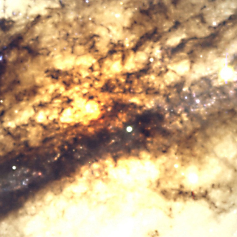 [centro%2520de%2520Centaurus%2520A%255B4%255D.jpg]