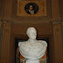 Bust a l'interior de la Biblioteca