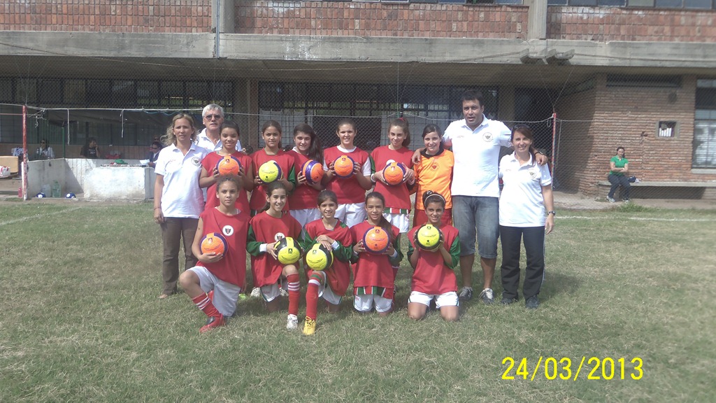 [sub%252013%2520ROJA%255B4%255D.jpg]