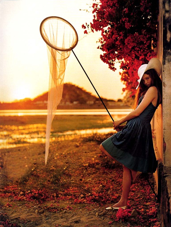 [vogue-uk-july-2005-3%255B4%255D.jpg]