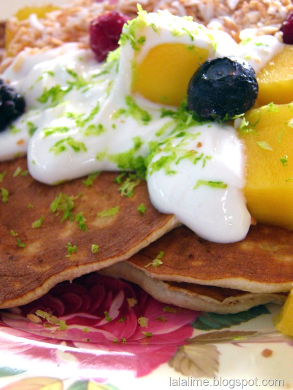 [2-ingred-pancakes_lalalimedotblogspotdotcom%255B13%255D.jpg]