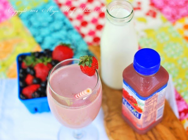 All the berries and vitamins you need in a drink.jpg All the berries and vitamins you need in a drink