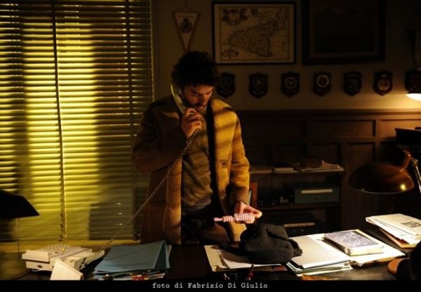 [Il-giovane-Montalbano-213.jpg]