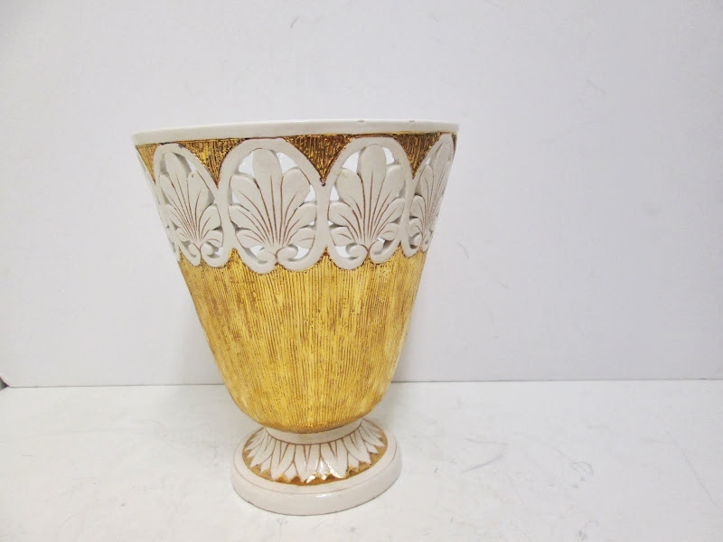 Deruta Vase