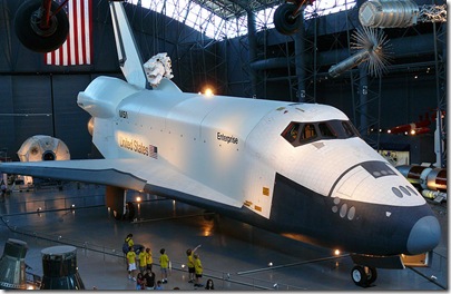 800px-Space_shuttle_enterprise