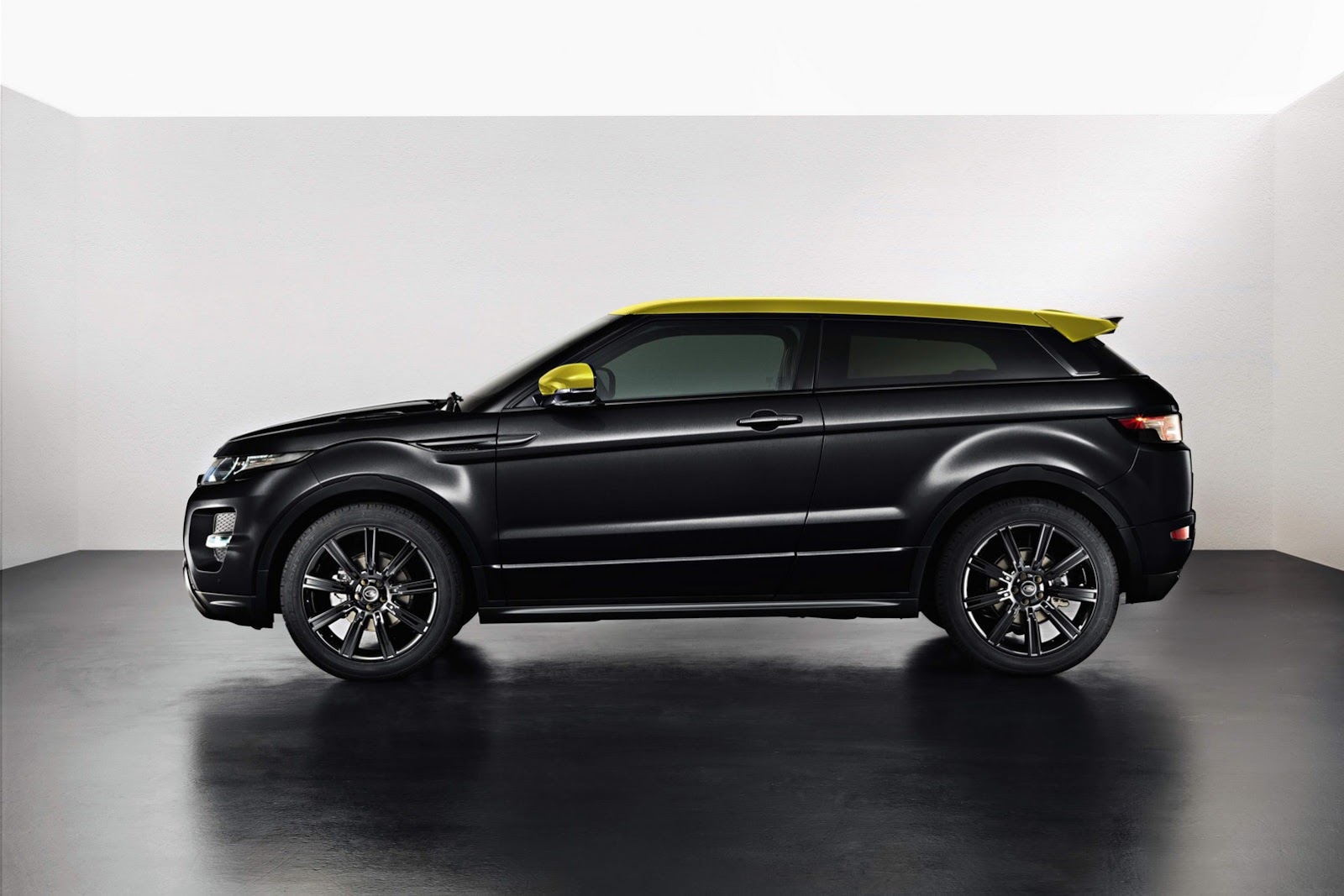 Range-Rover-Evoque-Sicilian-Yellow-Limited-8%255B2%255D.jpg