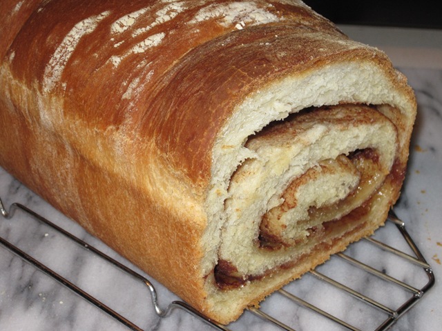 [cinnamon%2520swirl%2520bread%255B3%255D.jpg]