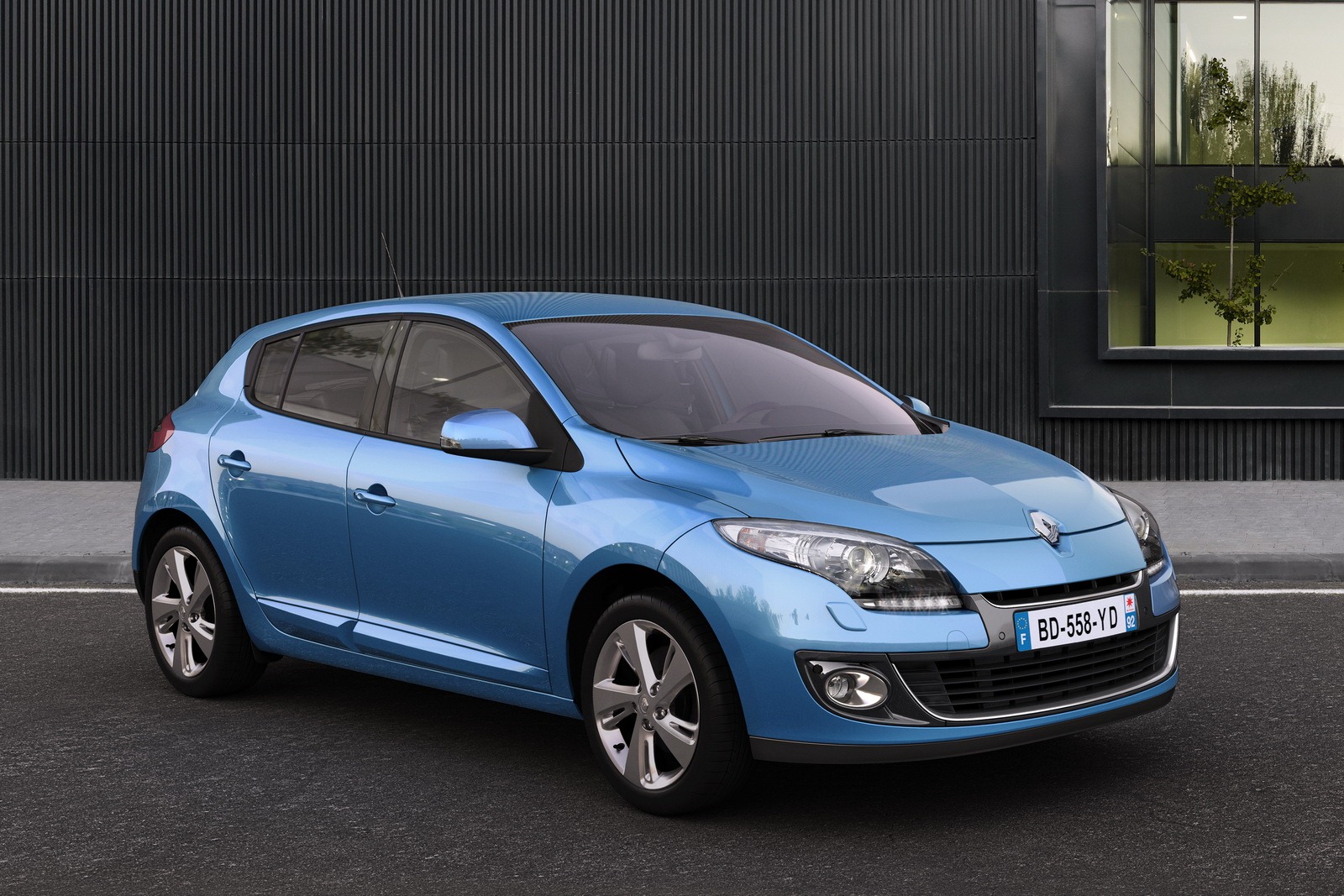 Renault-Megane-16[3].jpg