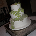 Ivy-Vine-Wedding-Cake.JPG