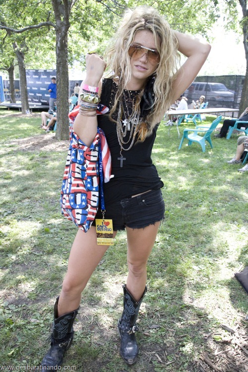 kesha linda sensual sexy gata desbaratinando (25) kesha linda sensual sexy gata desbaratinando (25)