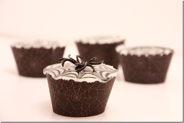 IMG_6831_spindelvevicing_spindelvev_cupcakes_halloween