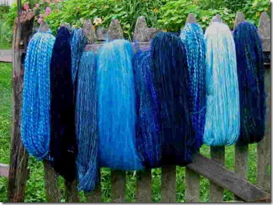yarn_blue_on_fence_Small